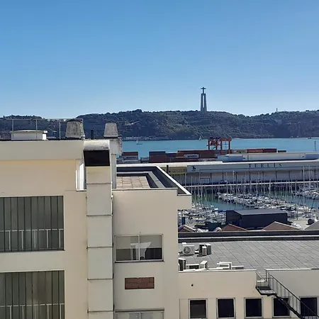 Apartamento Sobre O Rio Lisbon Exterior photo