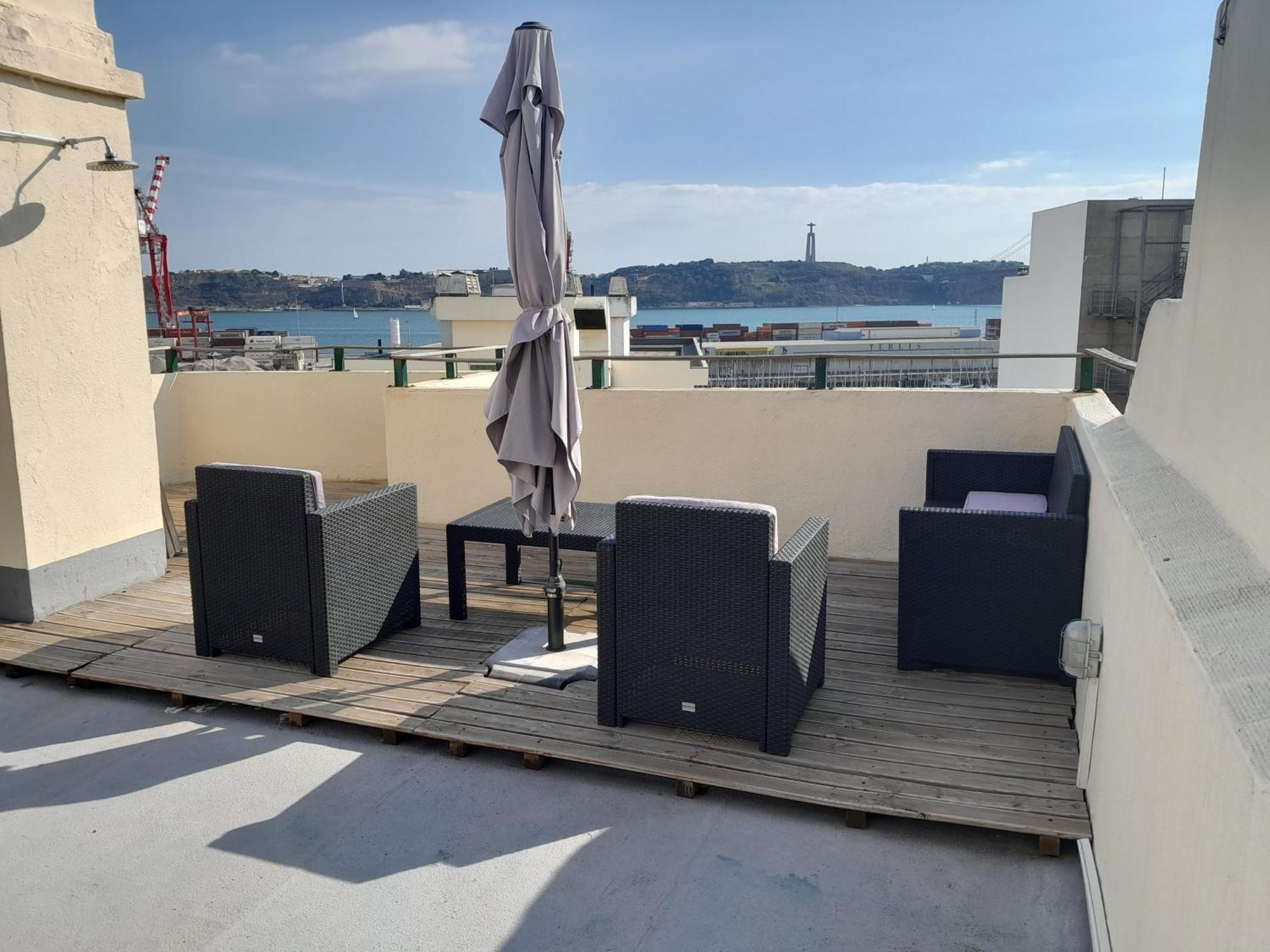Sobre O Rio Apartment Lisbon